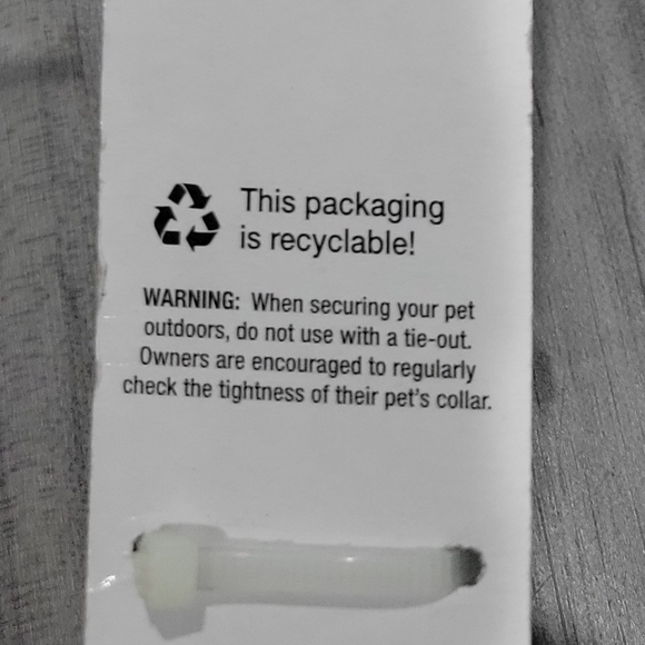 Adjustable Dog Collar in Light Pink with Sparkling Silver Accents - Picture 4 of 4